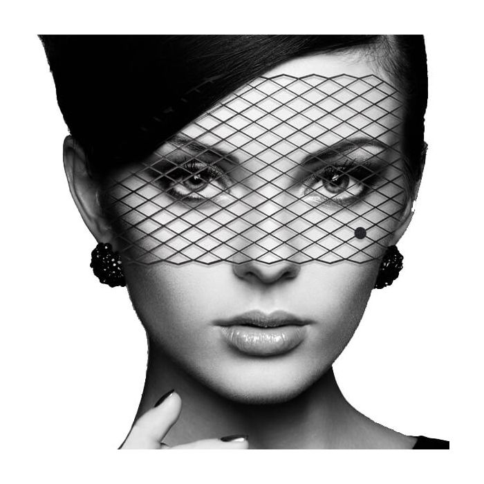 Bijoux Indiscrets Louise Eye Mask Worn By Model